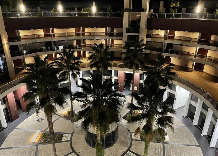 Tecnocordoba II Aparcamiento Privado Gratuito Y Piscina